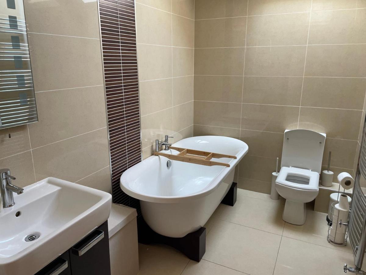 Orchard Oasis, Luxury Penthouse Getaway Coleraine Exterior foto